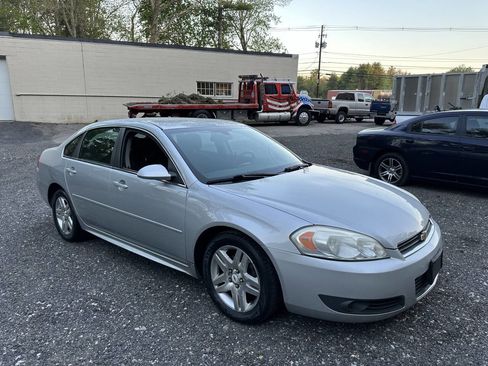 Used 2011 Chevrolet Impala LT FWD image 19