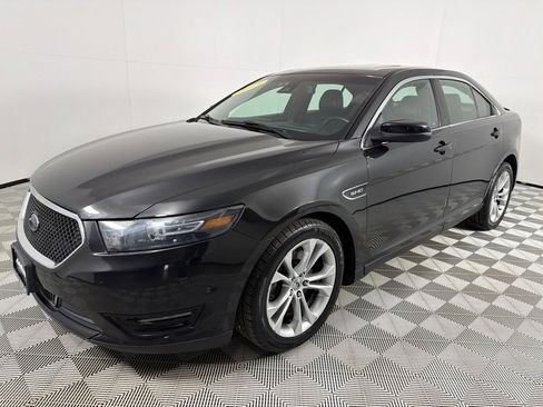 Used 2013 Ford Taurus SHO image 9