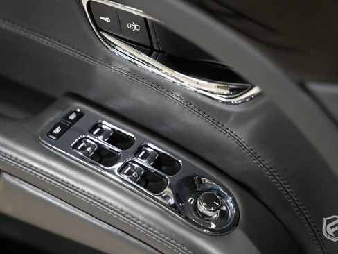 Used 2012 Bentley Mulsanne RWD image 37