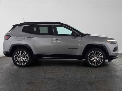Used 2023 Jeep Compass Limited w/ Elite Group AWD/4WD image 2