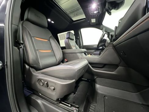 Certified 2025 GMC Sierra 2500 AT4 w/ Technology Package image 29
