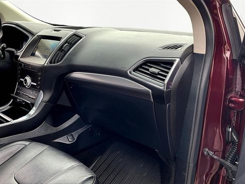 Used 2020 Ford Edge Titanium w/ Equipment Group 301A image 17