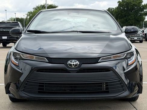Certified 2025 Toyota Corolla LE FWD image 8