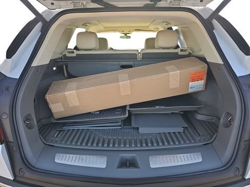 Used 2022 Cadillac XT5 Premium Luxury w/ LPO, Floor Liner Package FWD image 30