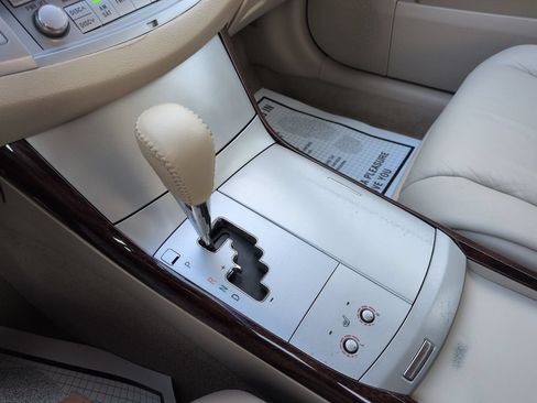 Used 2008 Toyota Avalon XLS FWD image 24