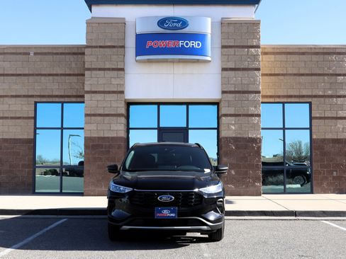 New 2025 Ford Escape ST-Line w/ Equipment Group 301A image 3