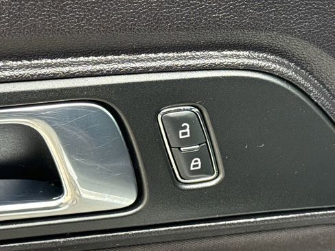Used 2019 Ford Mustang Coupe RWD image 18