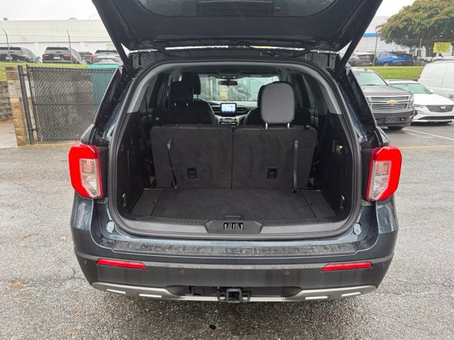 Used 2023 Ford Explorer XLT w/ Equipment Group 202A AWD/4WD image 7