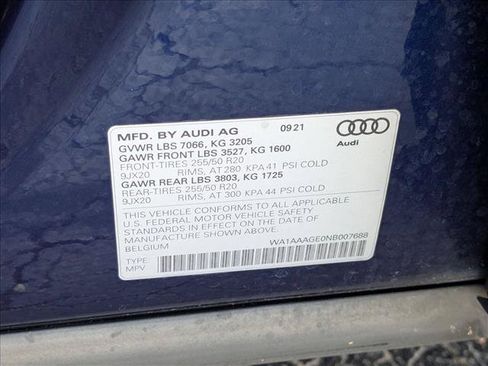 Used 2022 Audi e-tron Premium w/ Convenience Plus Package AWD/4WD image 23