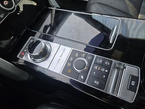 Used 2017 Land Rover Range Rover HSE AWD/4WD image 18