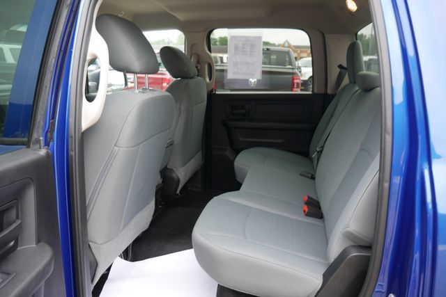 Used 2017 RAM 1500 Express w/ Express Value Package AWD/4WD image 22