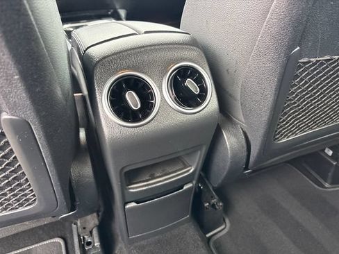 Used 2023 Mercedes-Benz GLB 250 4MATIC image 12