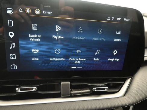 Used 2025 Chevrolet Equinox LT w/ Safety and Technology Package FWD image 12