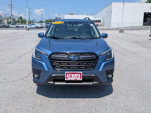 Used 2022 Subaru Forester Limited image 8
