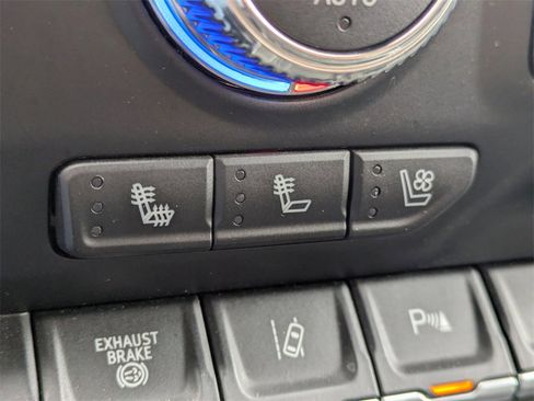 Used 2023 GMC Sierra 2500 Denali w/ Denali Black Diamond Edition image 24