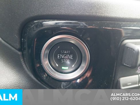 Used 2025 Chevrolet Silverado 1500 LT RWD image 28