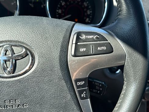 Used 2013 Toyota Highlander Limited image 28