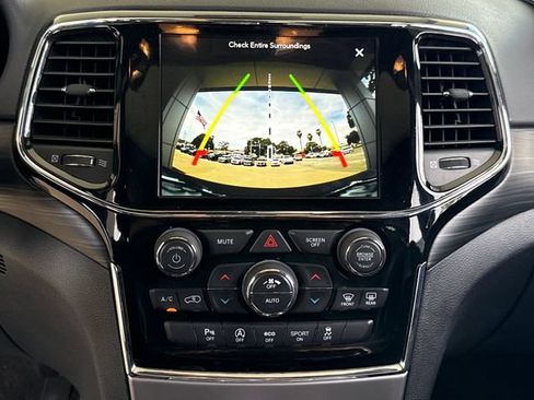 Used 2019 Jeep Grand Cherokee Altitude RWD image 20