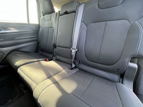 Used 2023 Jeep Grand Cherokee L Laredo AWD/4WD image 25