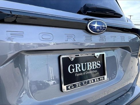 Used 2025 Subaru Forester Premium AWD/4WD image 40