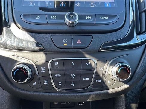 Certified 2023 Chevrolet Equinox RS w/ RS Leather Package image 30