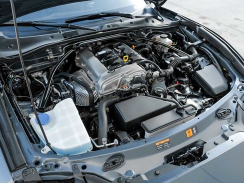 Used 2020 MAZDA MX-5 Miata Club image 52