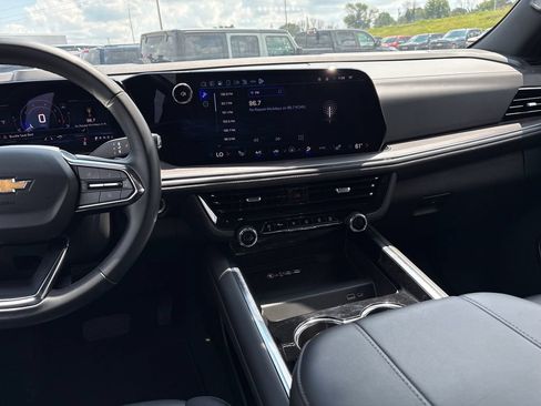 Used 2025 Chevrolet Tahoe LT AWD/4WD image 23