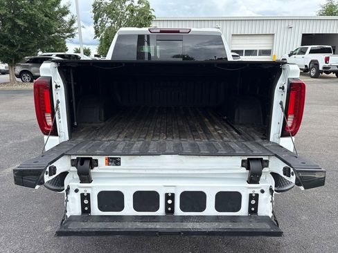Used 2023 GMC Sierra 1500 AT4 w/ AT4 Preferred Package AWD/4WD image 13