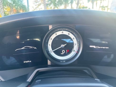Used 2022 Porsche 911 Carrera image 15