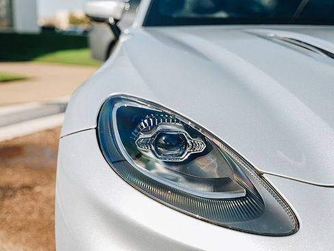 Used 2024 Aston Martin DBX image 14