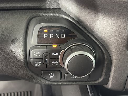 Used 2025 RAM 1500 Big Horn AWD/4WD image 27