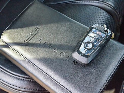 Used 2021 Lincoln Navigator L Reserve image 39