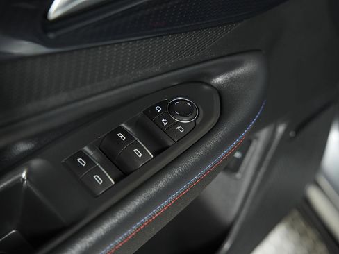 Used 2025 Chevrolet Blazer EV RS AWD/4WD image 27