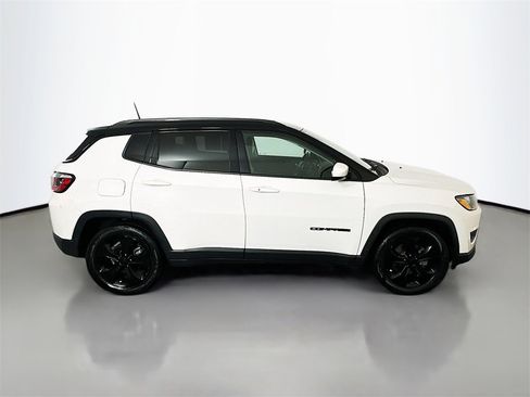 Used 2019 Jeep Compass Altitude image 8