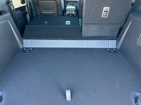 New 2026 Ford Bronco Outer Banks w/ Sasquatch Package AWD/4WD image 13