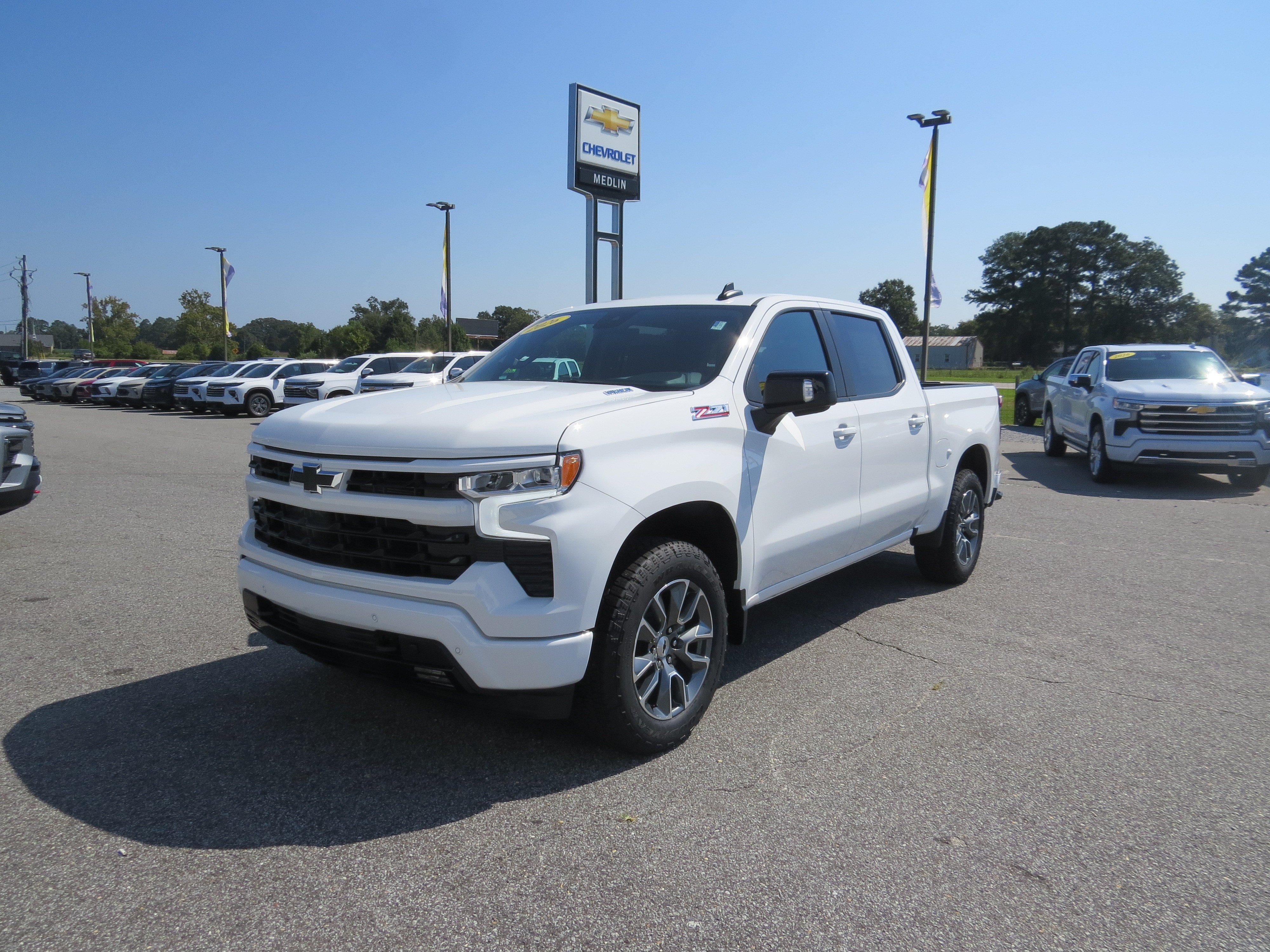 New 2026 Chevrolet Silverado 1500 RST w/ RST All Star Premium Package AWD/4WD image 7