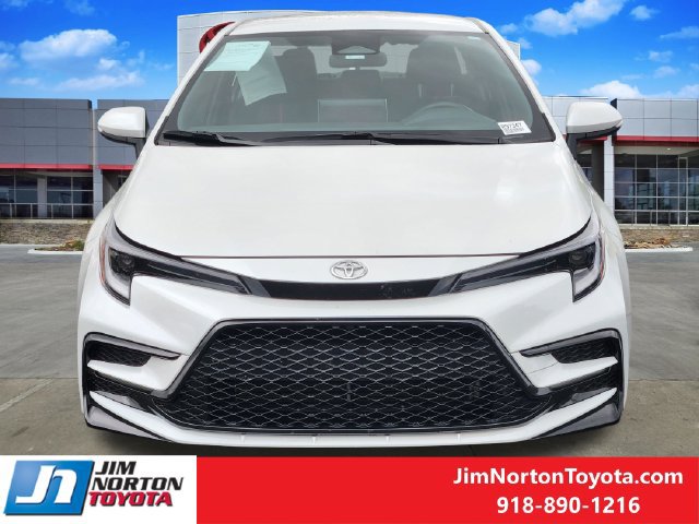 Used 2026 Toyota Corolla SE w/ SE Premium Package FWD image 2