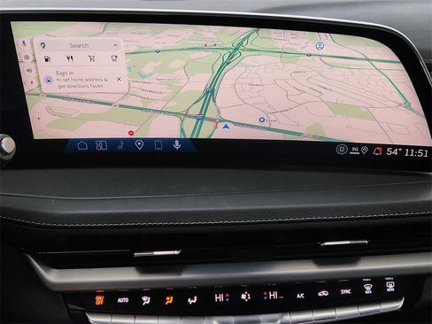 Certified 2024 Cadillac XT4 Premium Luxury w/ Cold Weather Package image 18