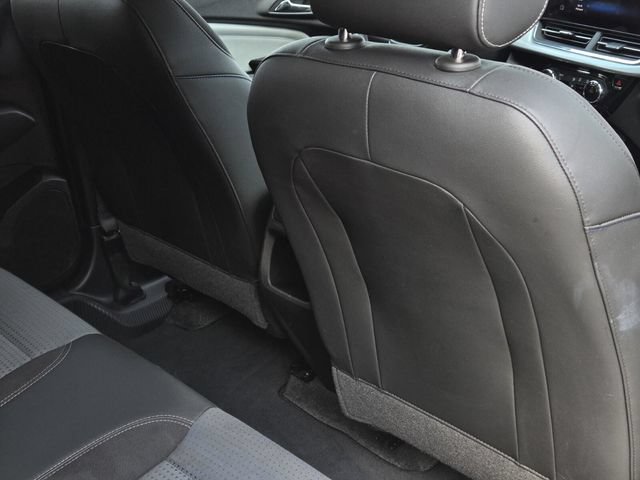 Used 2025 Chevrolet Trax LT FWD image 42