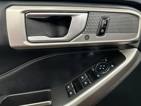 Used 2023 Ford Explorer XLT w/ Equipment Group 202A image 18