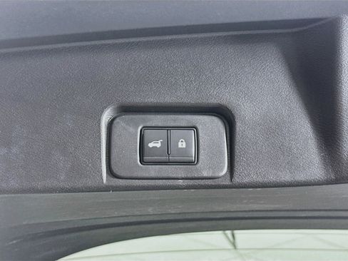Used 2024 Nissan Rogue SV FWD image 29