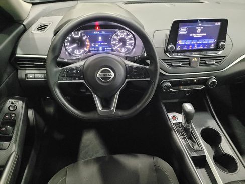 Used 2020 Nissan Altima 2.5 S FWD image 22