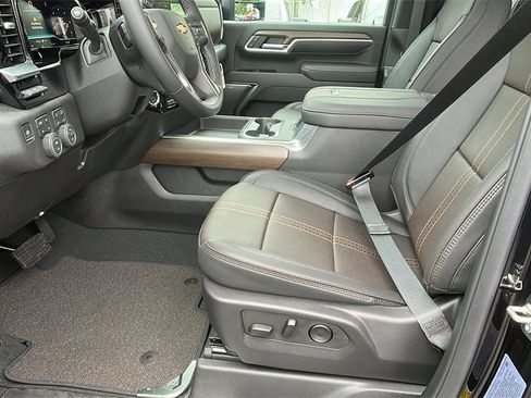 New 2025 Chevrolet Silverado 2500 High Country w/ High Country Premium Package image 13