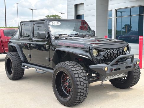 Used 2018 Jeep Wrangler Unlimited Rubicon AWD/4WD image 2