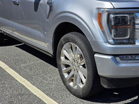 Used 2022 Ford F150 Limited image 5