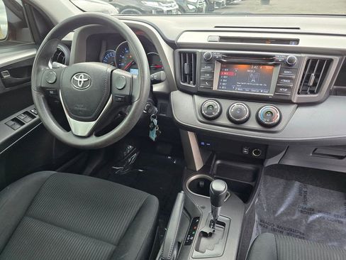 Used 2016 Toyota RAV4 LE AWD/4WD image 11