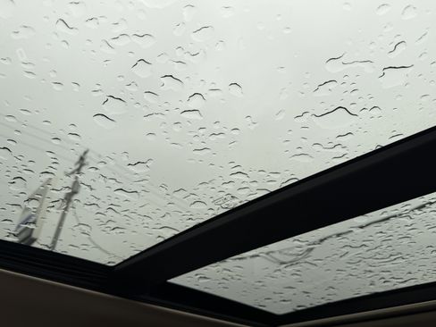 Used 2012 Jeep Grand Cherokee Overland image 15