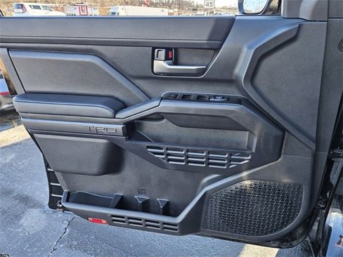 Used 2024 Toyota Tacoma 4x4 Double Cab image 31