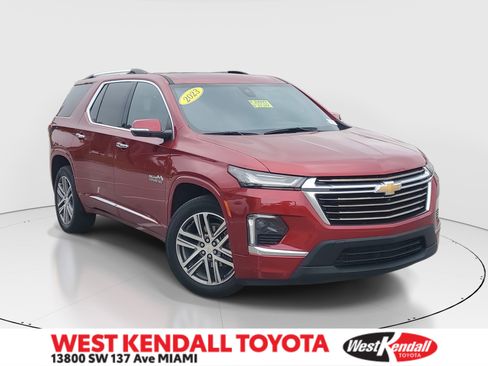 Used 2023 Chevrolet Traverse High Country image 1