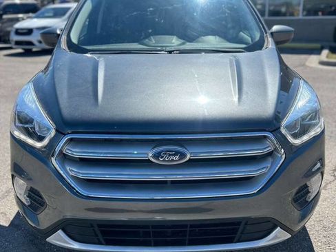 Used 2019 Ford Escape SEL image 2